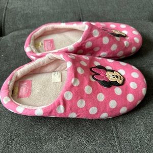 Disney Minnie Mouse women’s pink white polka dot house slippers